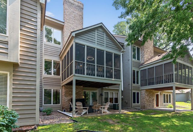 125 Wildwood Bay Drive, Mahtomedi, MN 55115