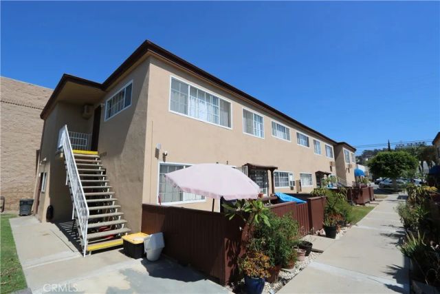 2341 Walnut, Signal Hill, CA 90755