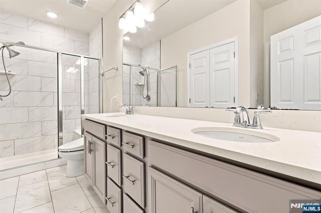 14 Leahy Drive, Wood Ridge, NJ 07075