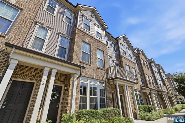 14 Leahy Drive, Wood Ridge, NJ 07075
