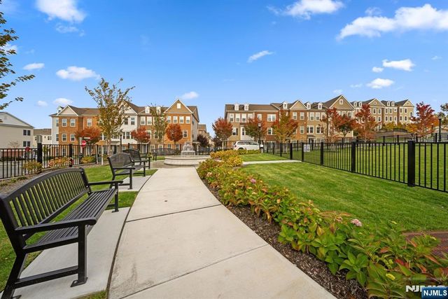 14 Leahy Drive, Wood Ridge, NJ 07075