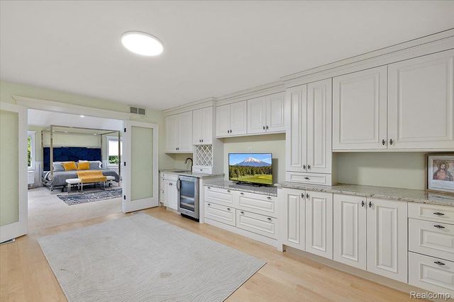 4700 Botany Glen, Commerce Charter Township, MI 48382
