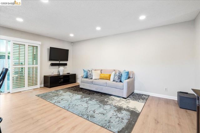 14787 Oleander St, San Leandro, CA 94578