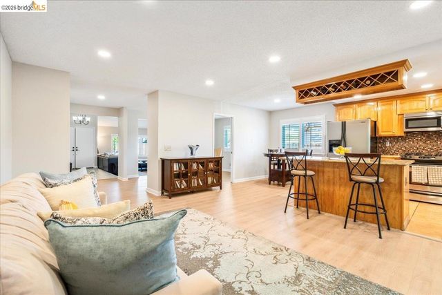 14787 Oleander St, San Leandro, CA 94578