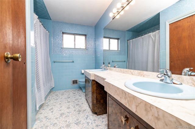 133 S Forest, Rockville Centre, NY 11570