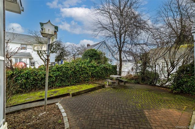 133 S Forest, Rockville Centre, NY 11570