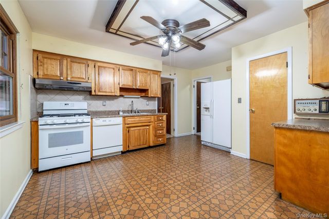 133 S Forest, Rockville Centre, NY 11570