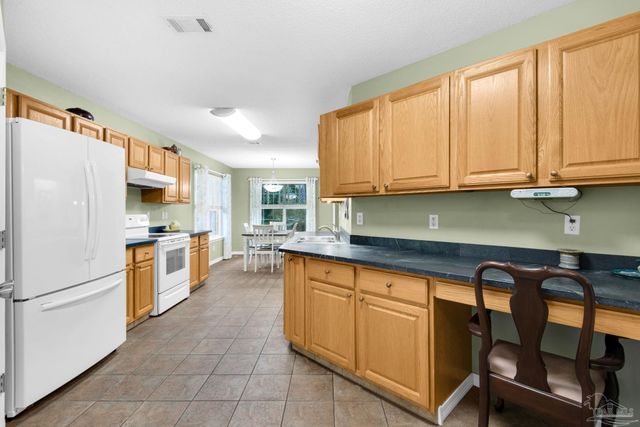 8751 Ramble Woods Dr, Pensacola, FL 32514