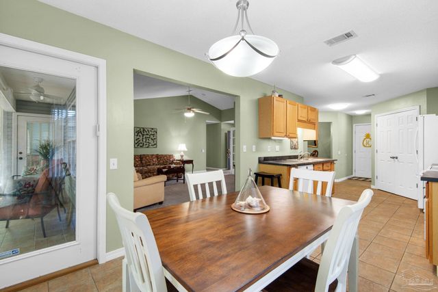 8751 Ramble Woods Dr, Pensacola, FL 32514