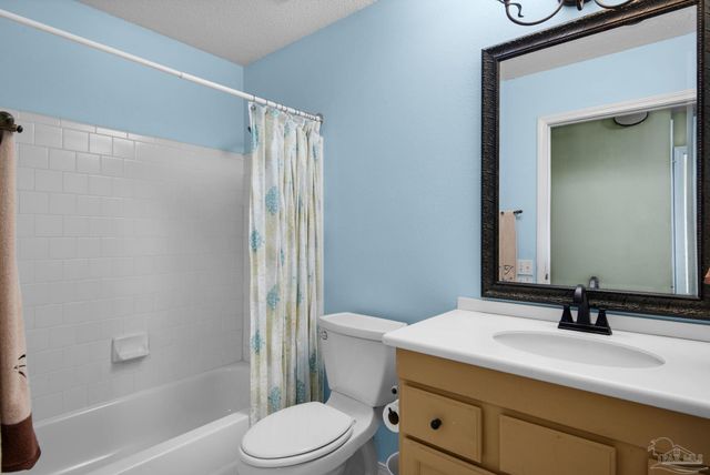 8751 Ramble Woods Dr, Pensacola, FL 32514