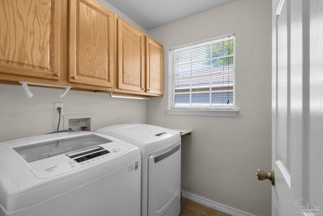 8751 Ramble Woods Dr, Pensacola, FL 32514