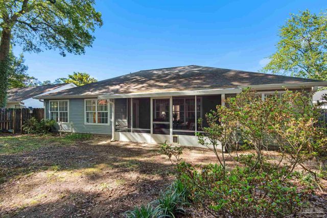 8751 Ramble Woods Dr, Pensacola, FL 32514
