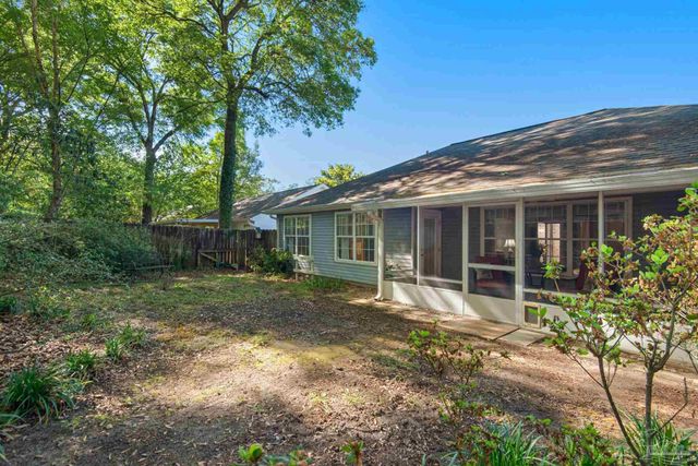 8751 Ramble Woods Dr, Pensacola, FL 32514