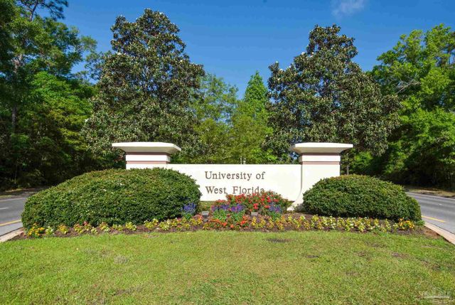 8751 Ramble Woods Dr, Pensacola, FL 32514