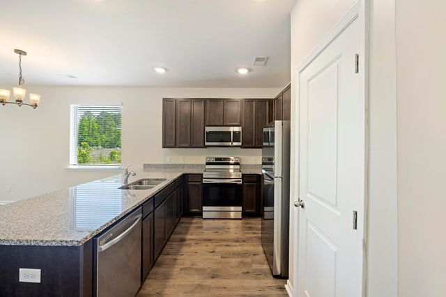 1326 Warrens Way, Manning, SC 29102