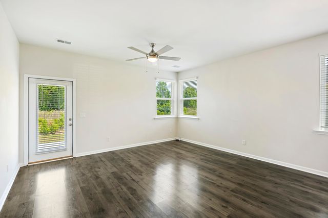 1326 Warrens Way, Manning, SC 29102
