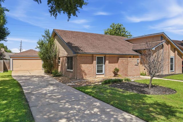 15226 Windy Cove Drive, Houston, TX 77095