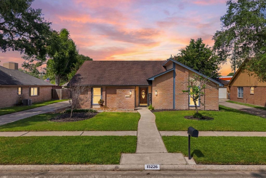 15226 Windy Cove Drive, Houston, TX 77095