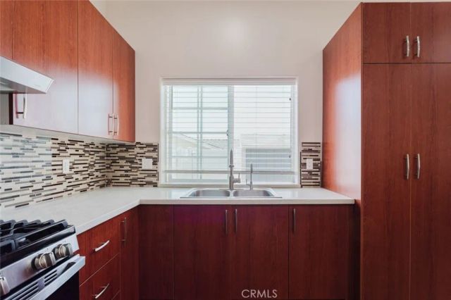 833 E Verdugo Avenue, Burbank, CA 91501