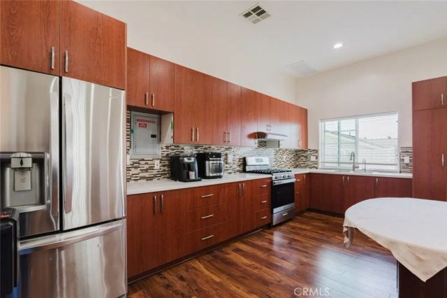 833 E Verdugo Avenue, Burbank, CA 91501