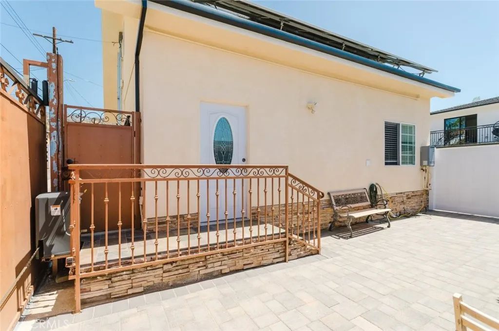 833 E Verdugo Avenue, Burbank, CA 91501