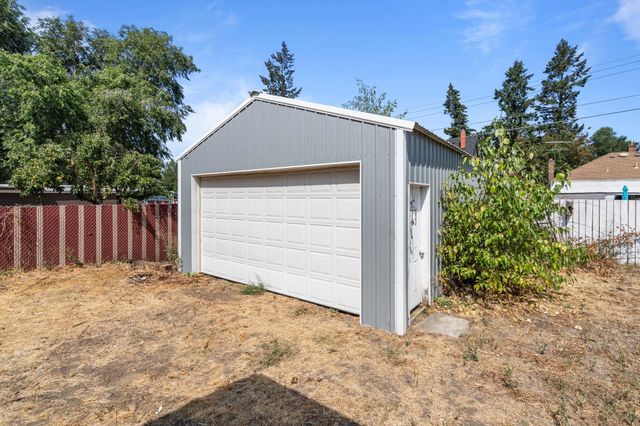 417 E Liberty Ave, Spokane, WA 99207