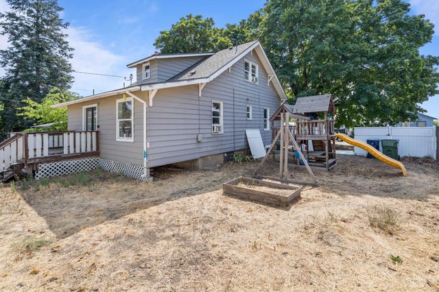 417 E Liberty Ave, Spokane, WA 99207