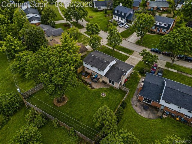 30006 Rambling Road, Southfield, MI 48076