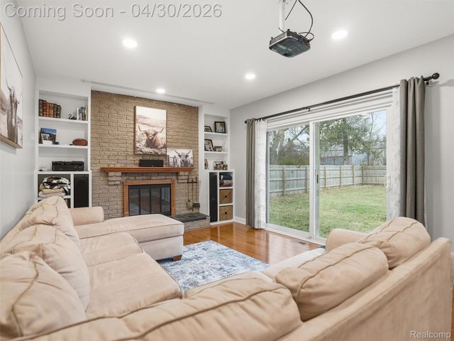 30006 Rambling Road, Southfield, MI 48076