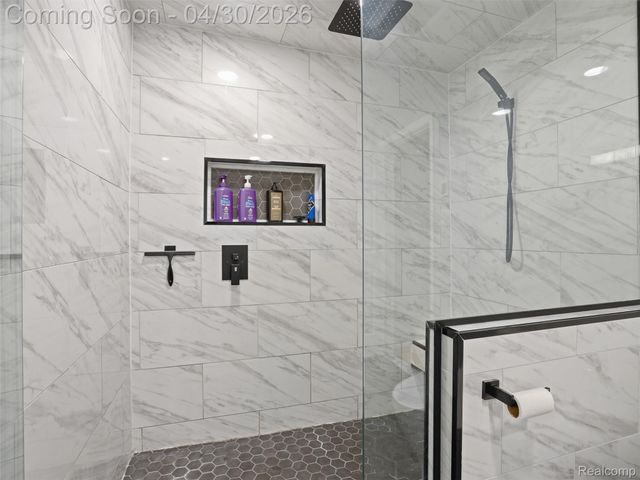 30006 Rambling Road, Southfield, MI 48076