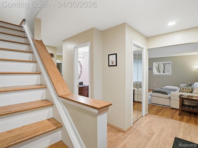 30006 Rambling Road, Southfield, MI 48076