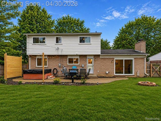30006 Rambling Road, Southfield, MI 48076