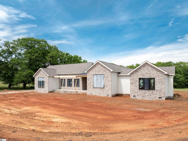 774 Garrison Road, Pelzer, SC 29669