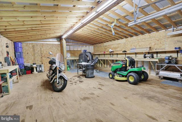 212 BARONS HILL RD, Honey Brook, PA 19344