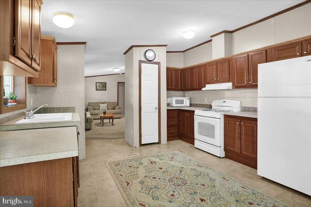 212 BARONS HILL RD, Honey Brook, PA 19344