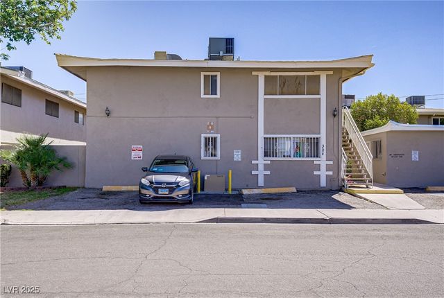 304 Orland Street 47, Las Vegas, NV 89107