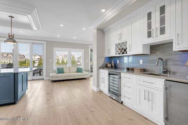 915 Barnegat Lane, Mantoloking, NJ 08738