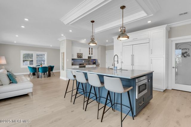 915 Barnegat Lane, Mantoloking, NJ 08738