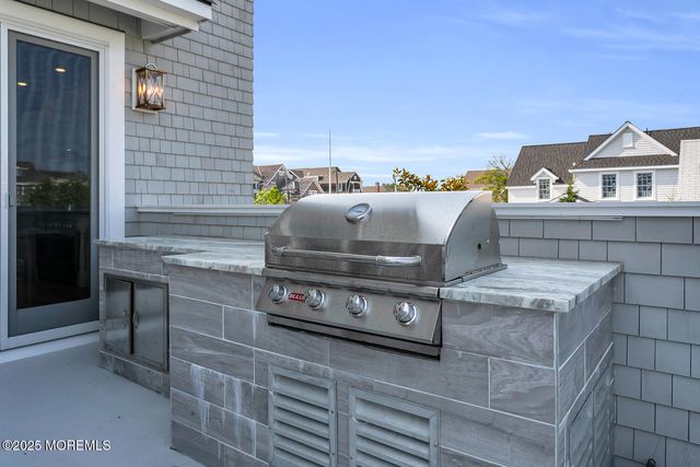 915 Barnegat Lane, Mantoloking, NJ 08738