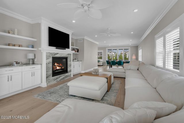 915 Barnegat Lane, Mantoloking, NJ 08738