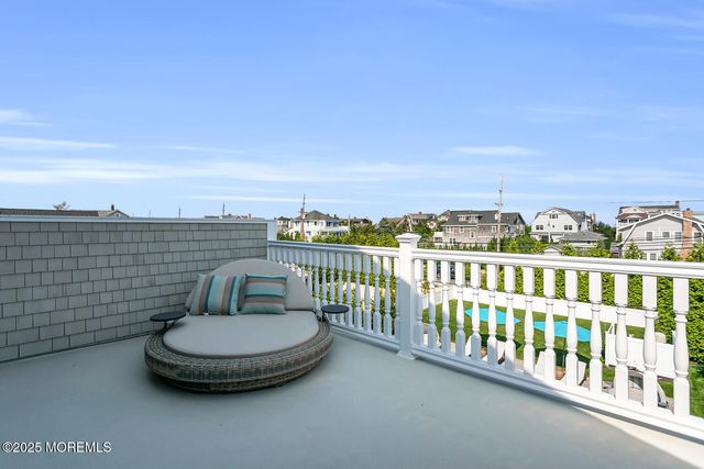 915 Barnegat Lane, Mantoloking, NJ 08738