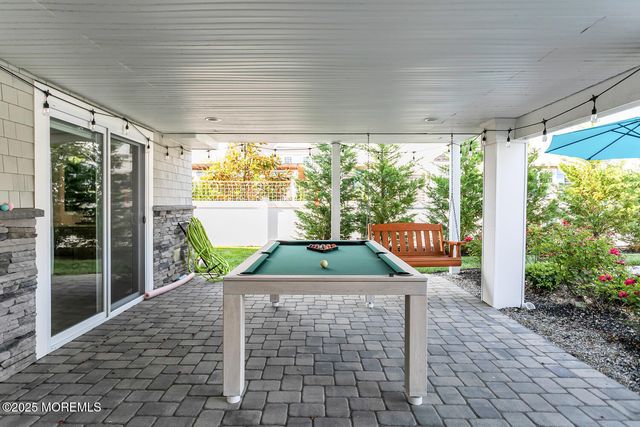 915 Barnegat Lane, Mantoloking, NJ 08738