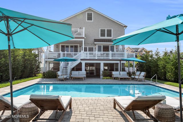 915 Barnegat Lane, Mantoloking, NJ 08738