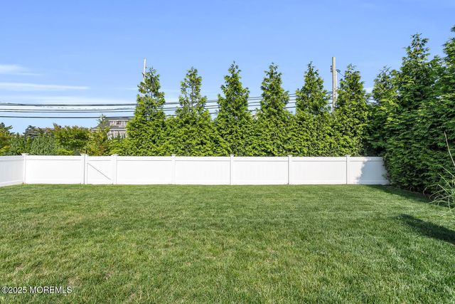 915 Barnegat Lane, Mantoloking, NJ 08738