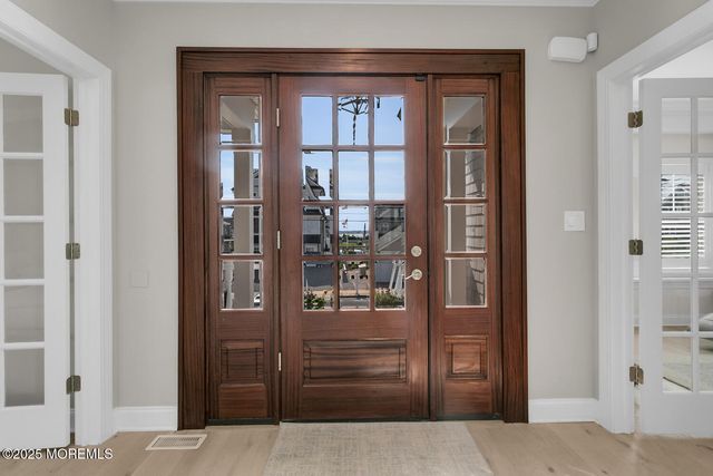 915 Barnegat Lane, Mantoloking, NJ 08738