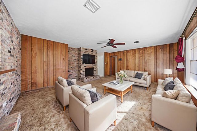 2627 Anniston Drive, Houston, TX 77080