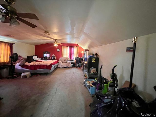 28545 Oakwood Street, Inkster, MI 48141