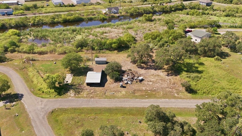 206 Grapevine Dr, Rockport, TX 78382 — photo 4