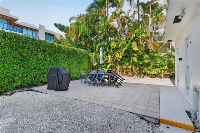 534 4th AVE S 3, Naples, FL 34102