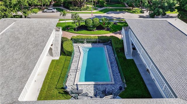 534 4th AVE S 3, Naples, FL 34102